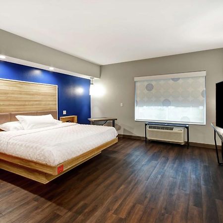 Tru By Hilton Syracuse-Camillus Hotel Exterior photo